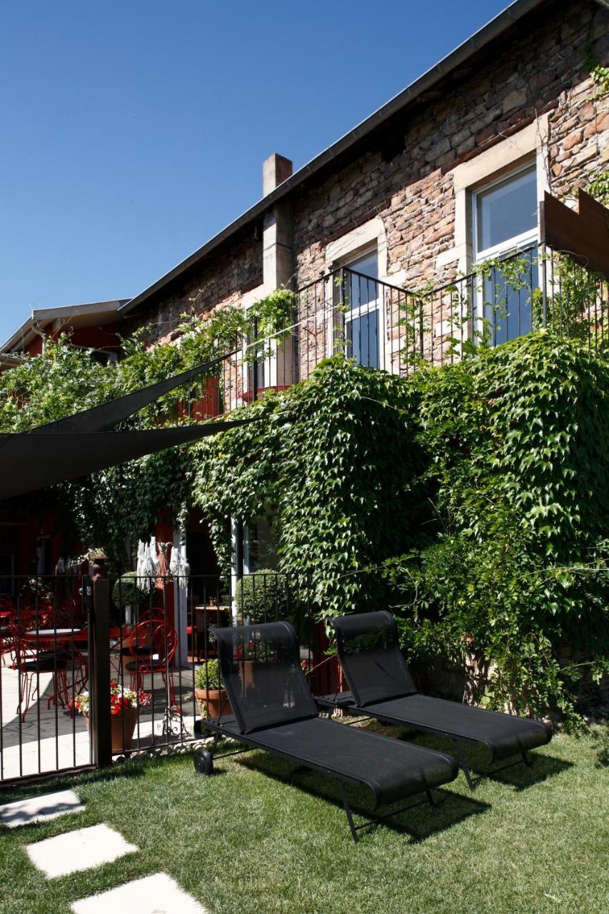 Auberge Du Paradis Saint-Amour-Bellevue Exterior foto